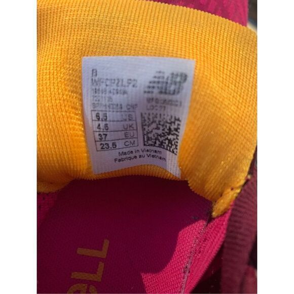 New Balance Women’s FuelCell V2 Running Shoes Size 6.5 US - Picture 7 of 7